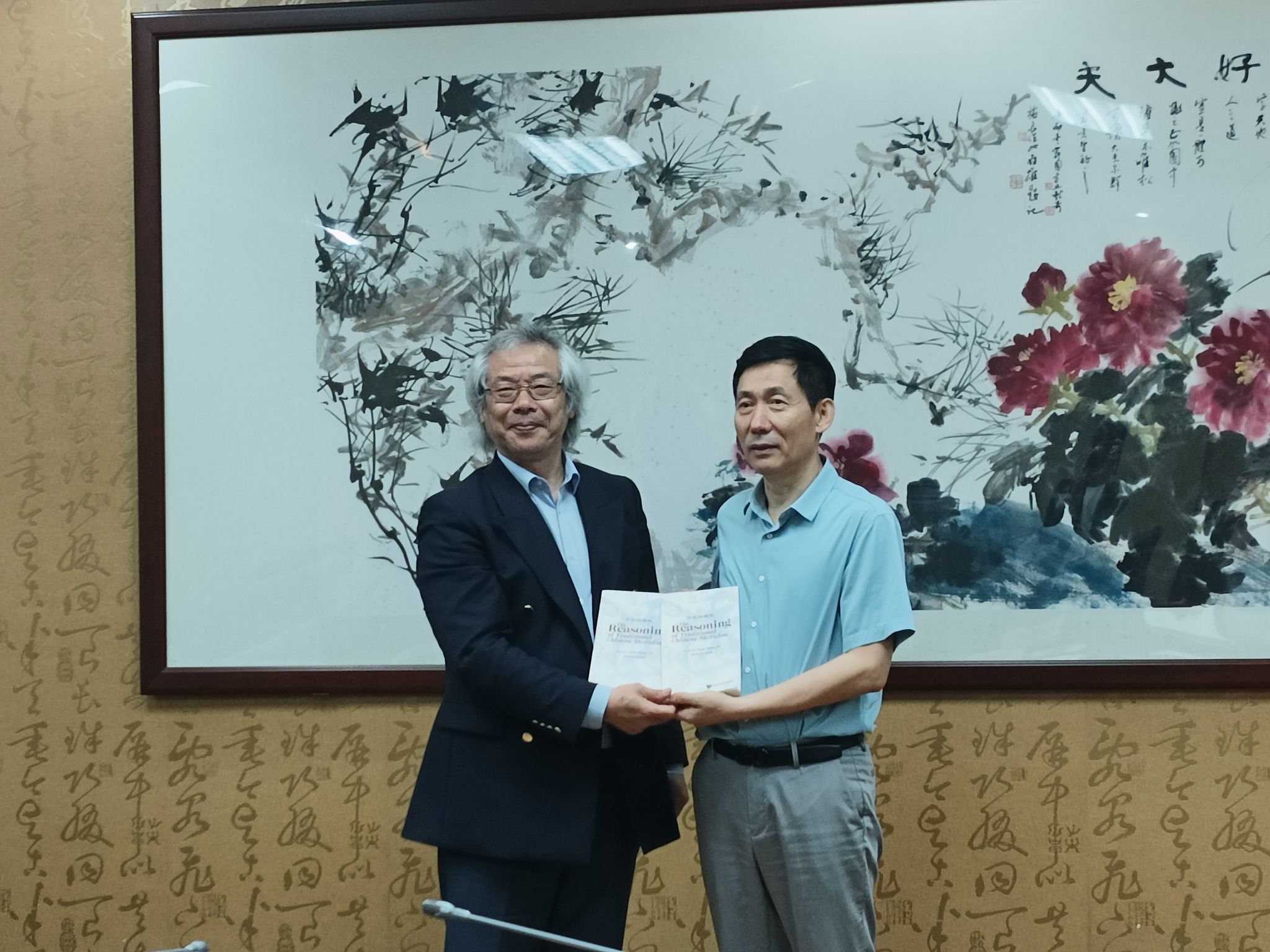 欧洲校友会会长一行来校交流
