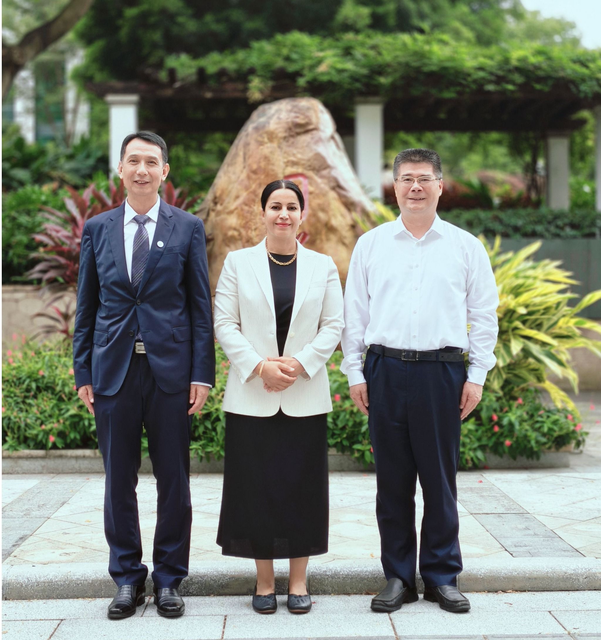 阿联酋驻广州总领事馆到访广州中医药大学